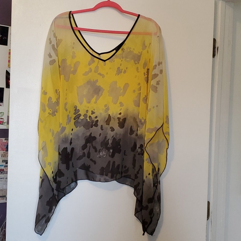 Yellow/gray print poncho